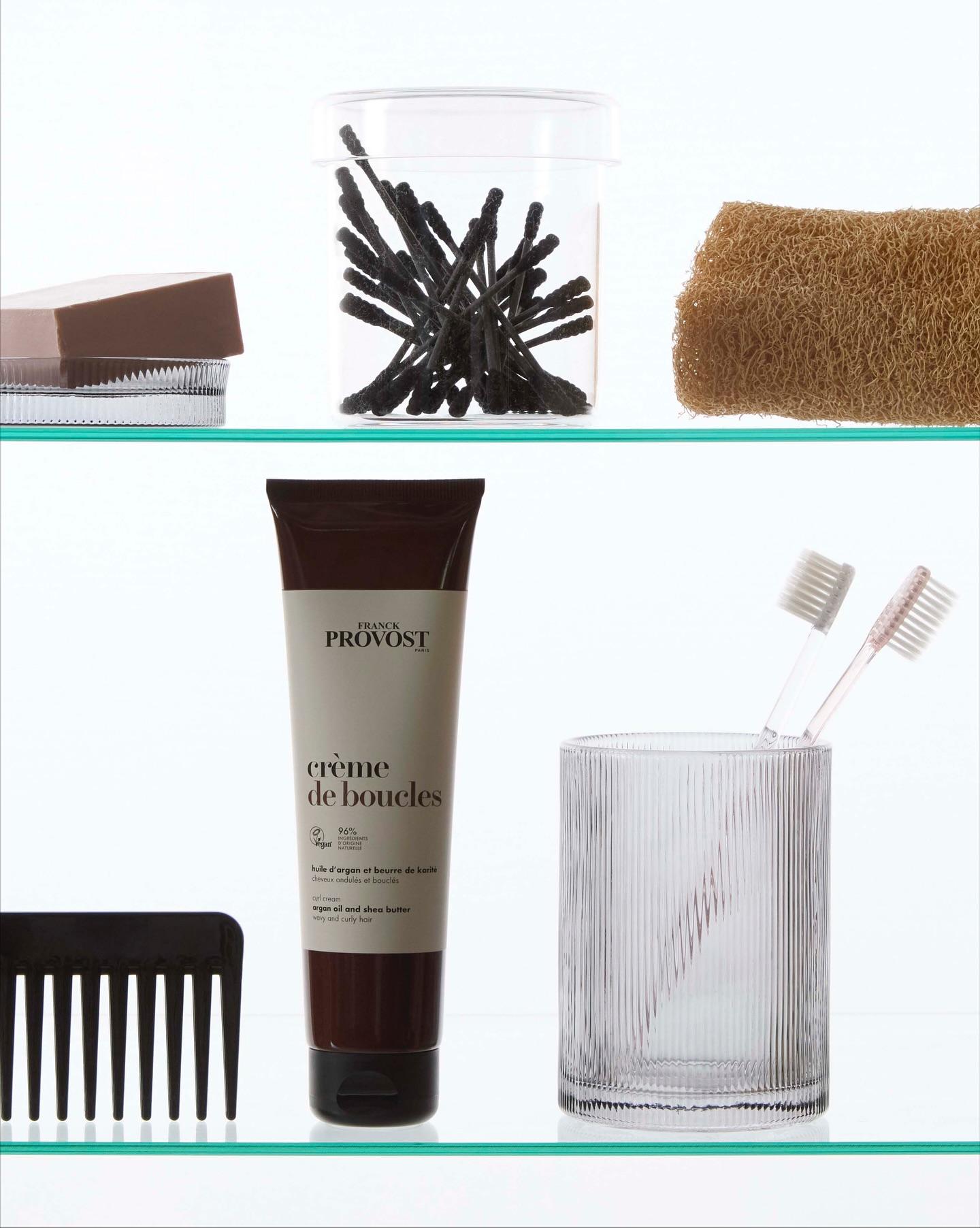 CRUSH ALERT : le trio boucles qu’on adore 🤎​

✨La crème de boucles pour la définition 
✨Le soin 10-en-1 pour la nutrition
✨L’huile sublimatrice pour la brillance

Tout ce qu’il faut pour un hair glow !​ 

      ​