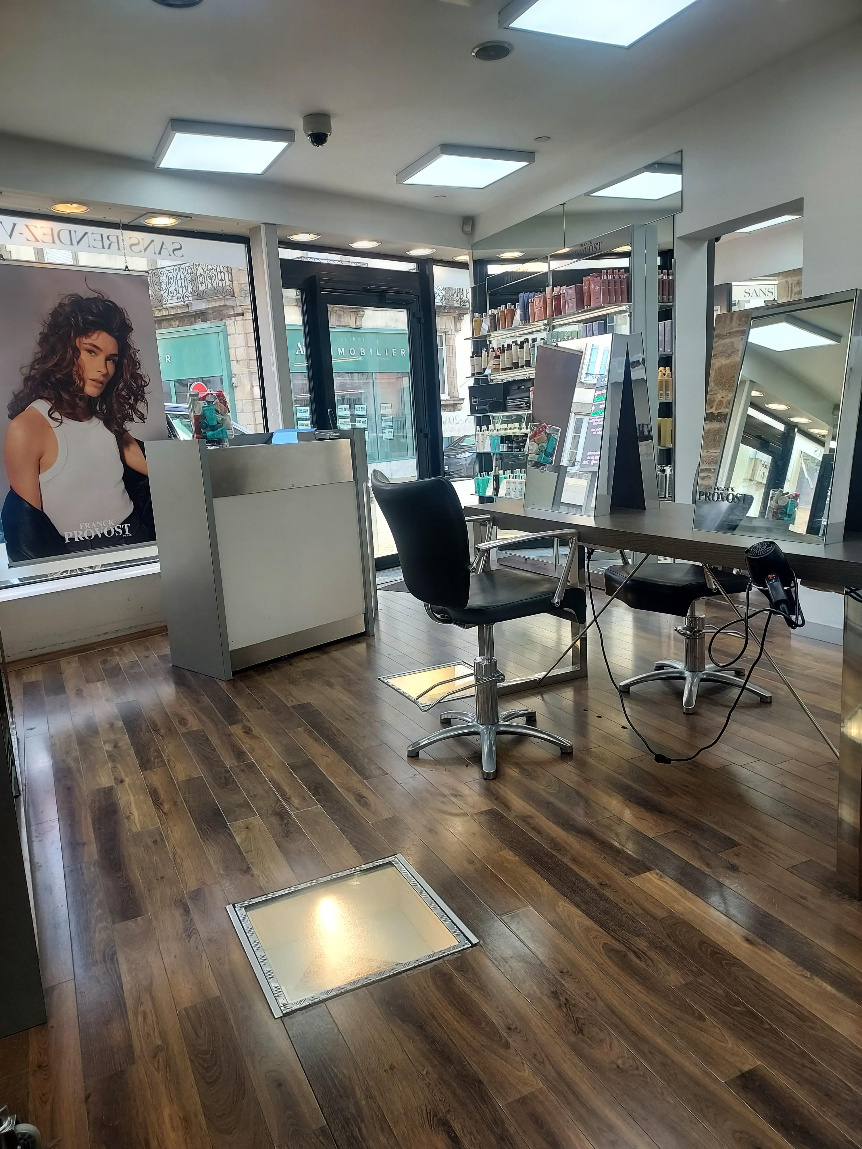 SALON