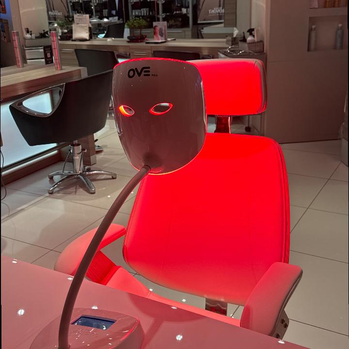 Soin profond du visage à la lumière rouge OVE PRO de Lucibelle.le